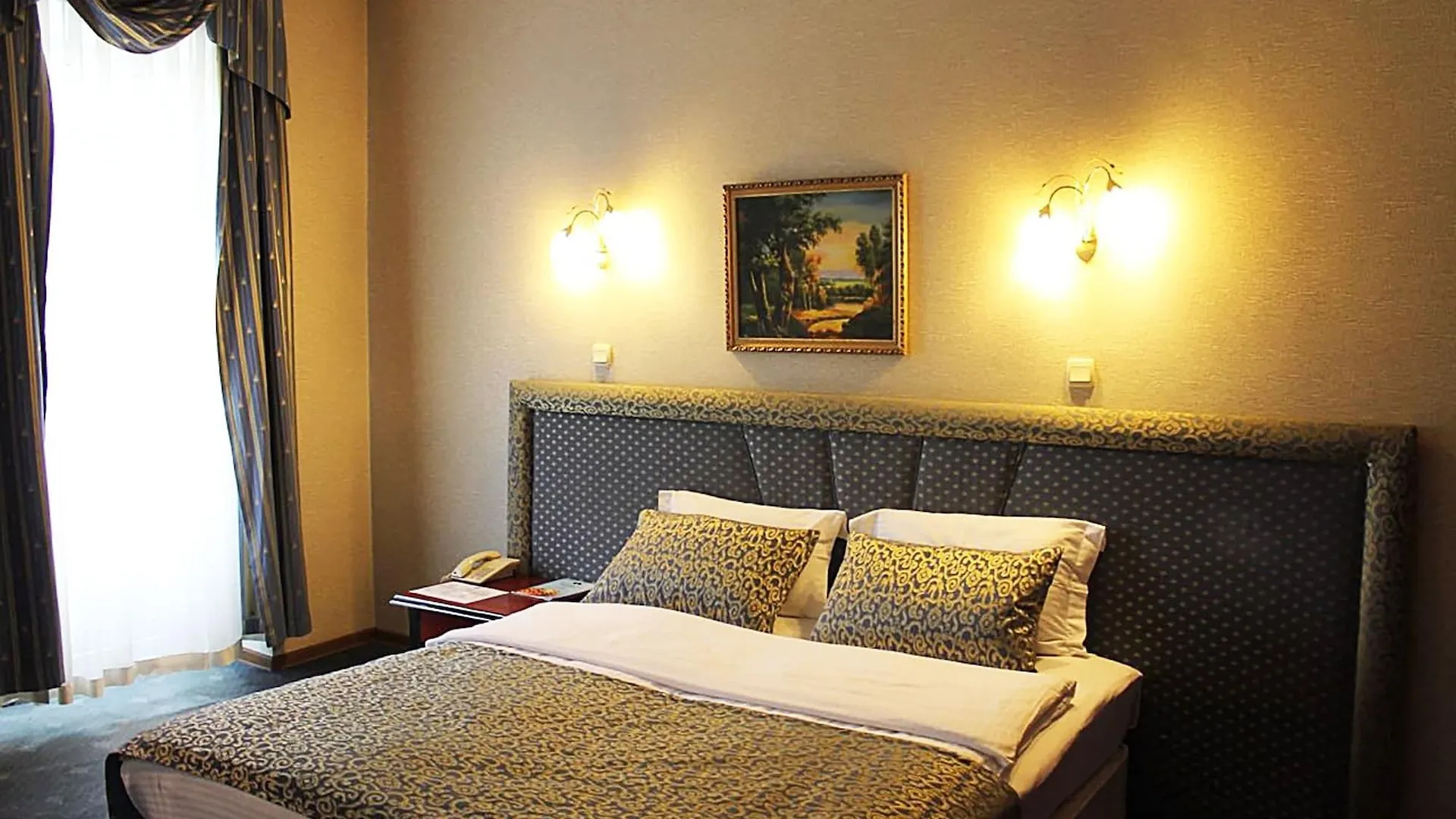 Hotel Ambassador Almaty 3*,  Kazakistan